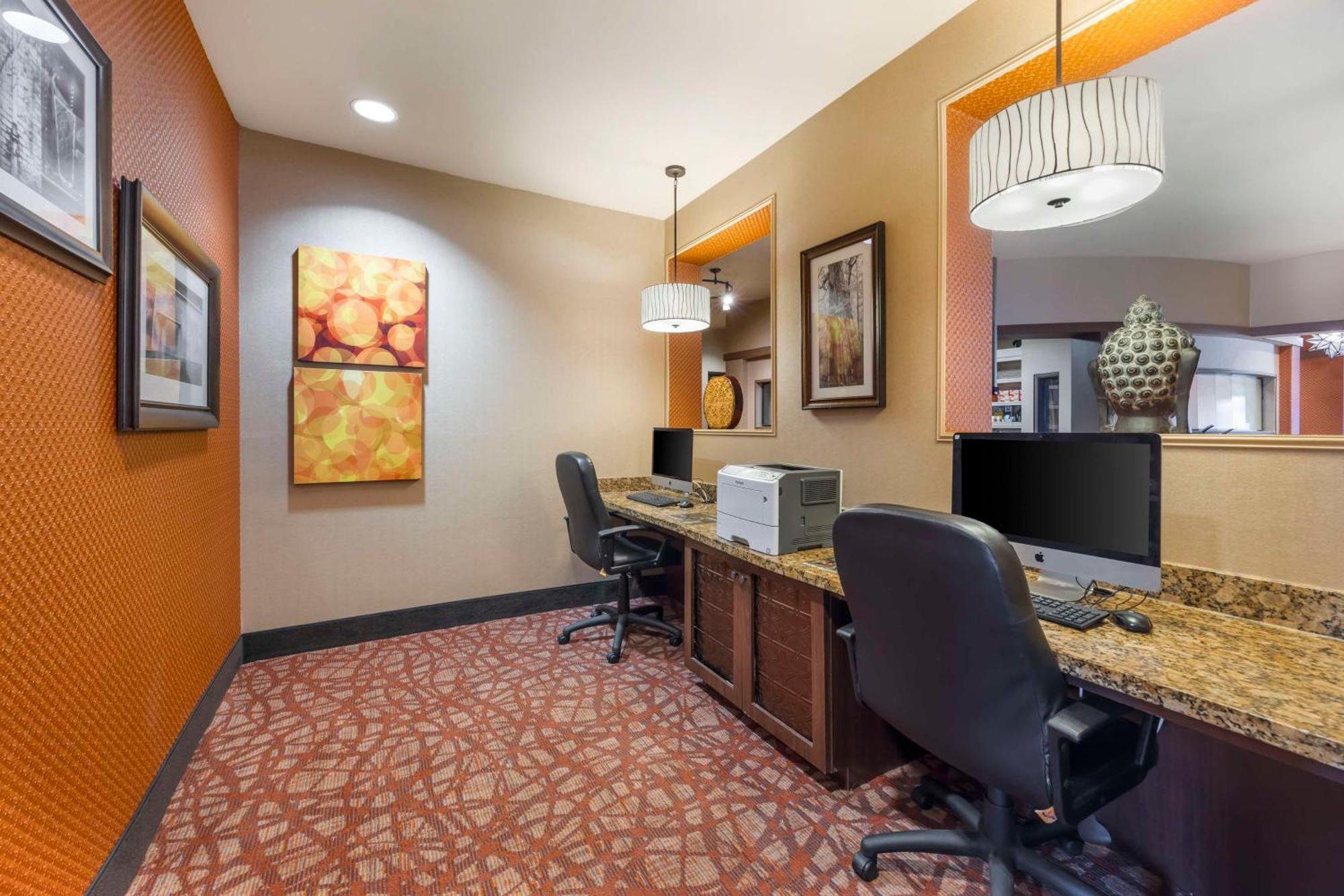 Best Western Plus Tupelo Inn & Suites Экстерьер фото