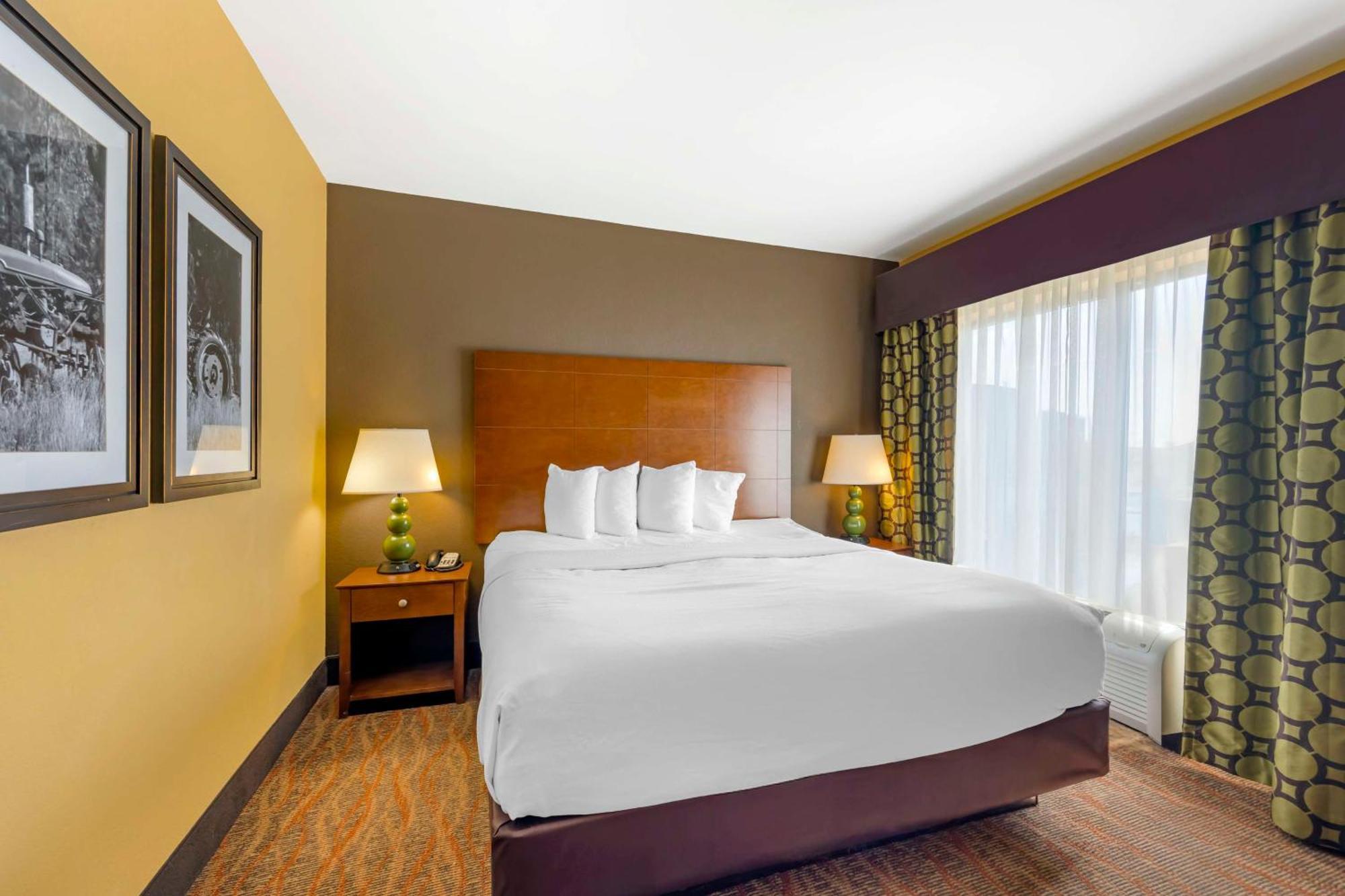Best Western Plus Tupelo Inn & Suites Экстерьер фото