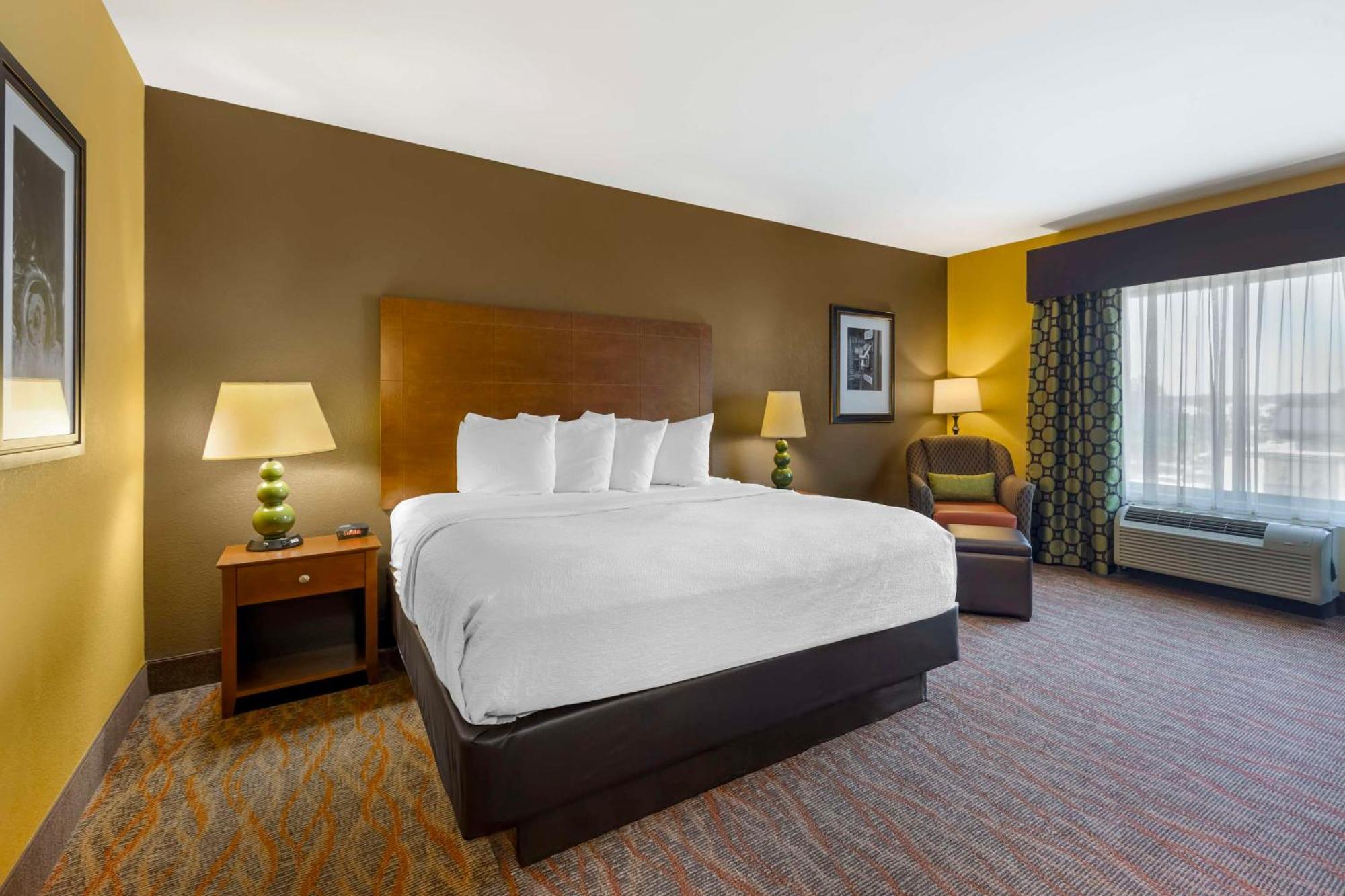 Best Western Plus Tupelo Inn & Suites Экстерьер фото