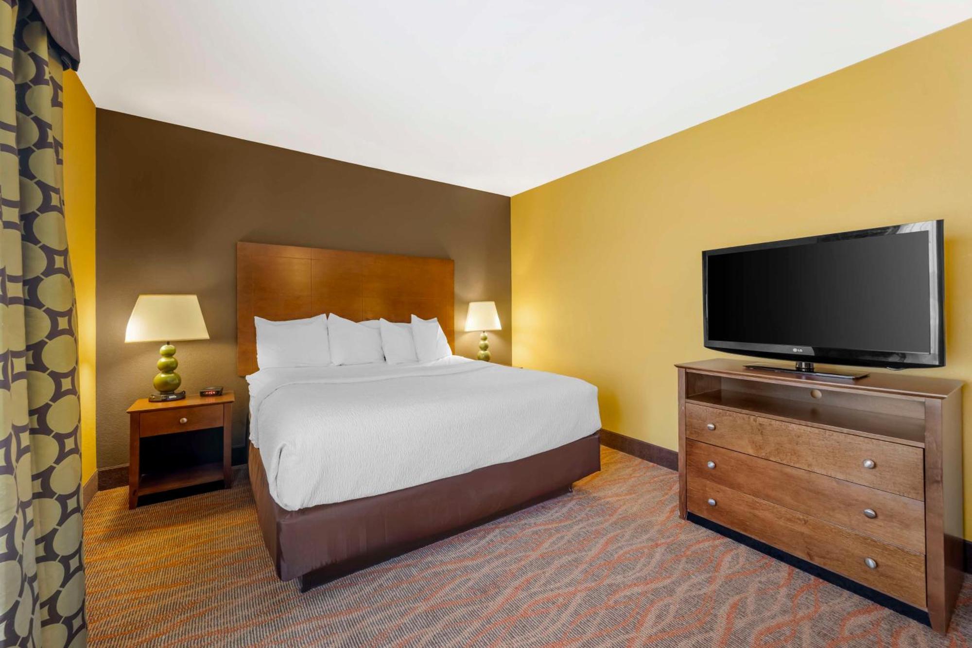 Best Western Plus Tupelo Inn & Suites Экстерьер фото