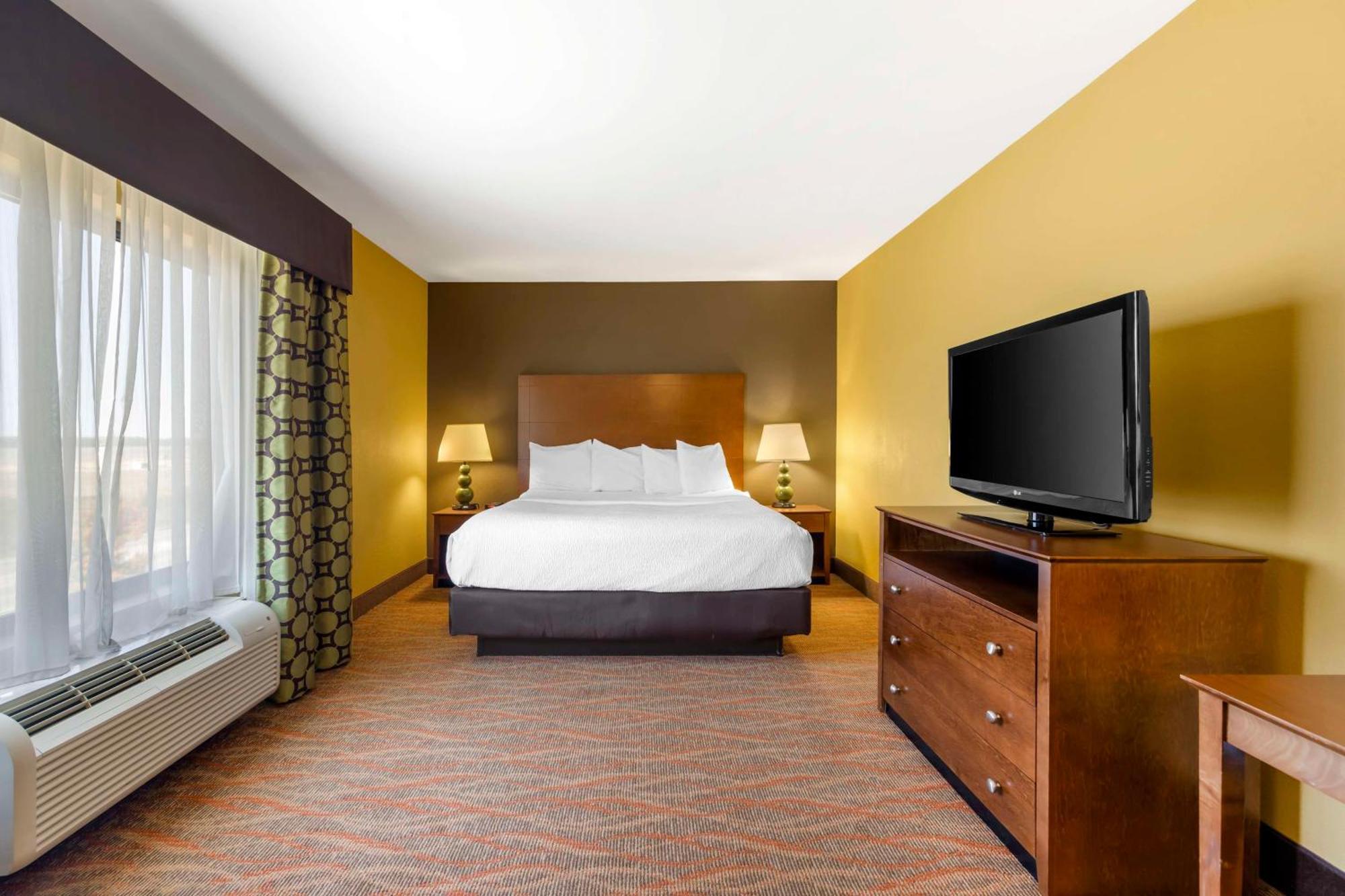Best Western Plus Tupelo Inn & Suites Экстерьер фото