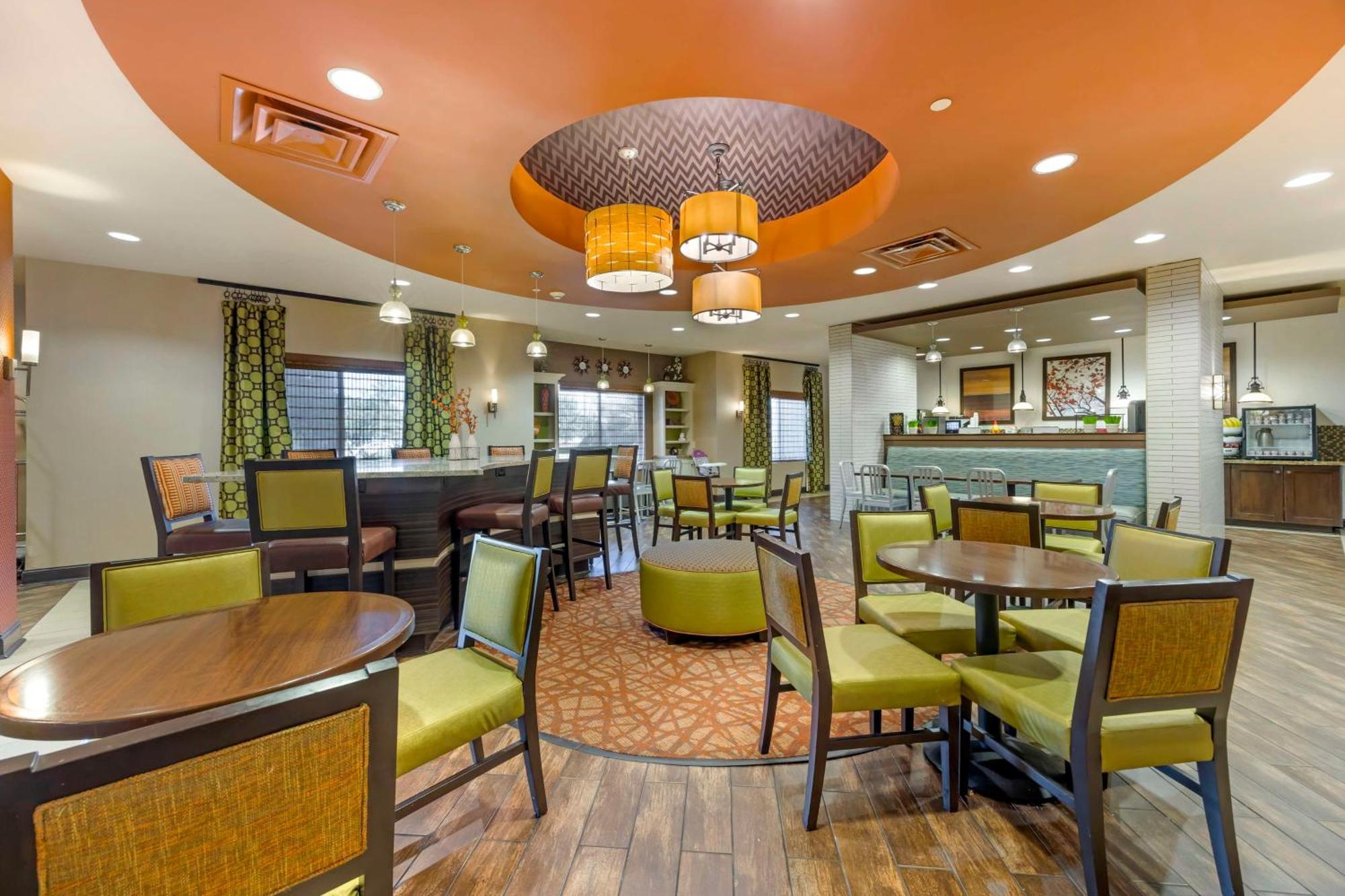 Best Western Plus Tupelo Inn & Suites Экстерьер фото