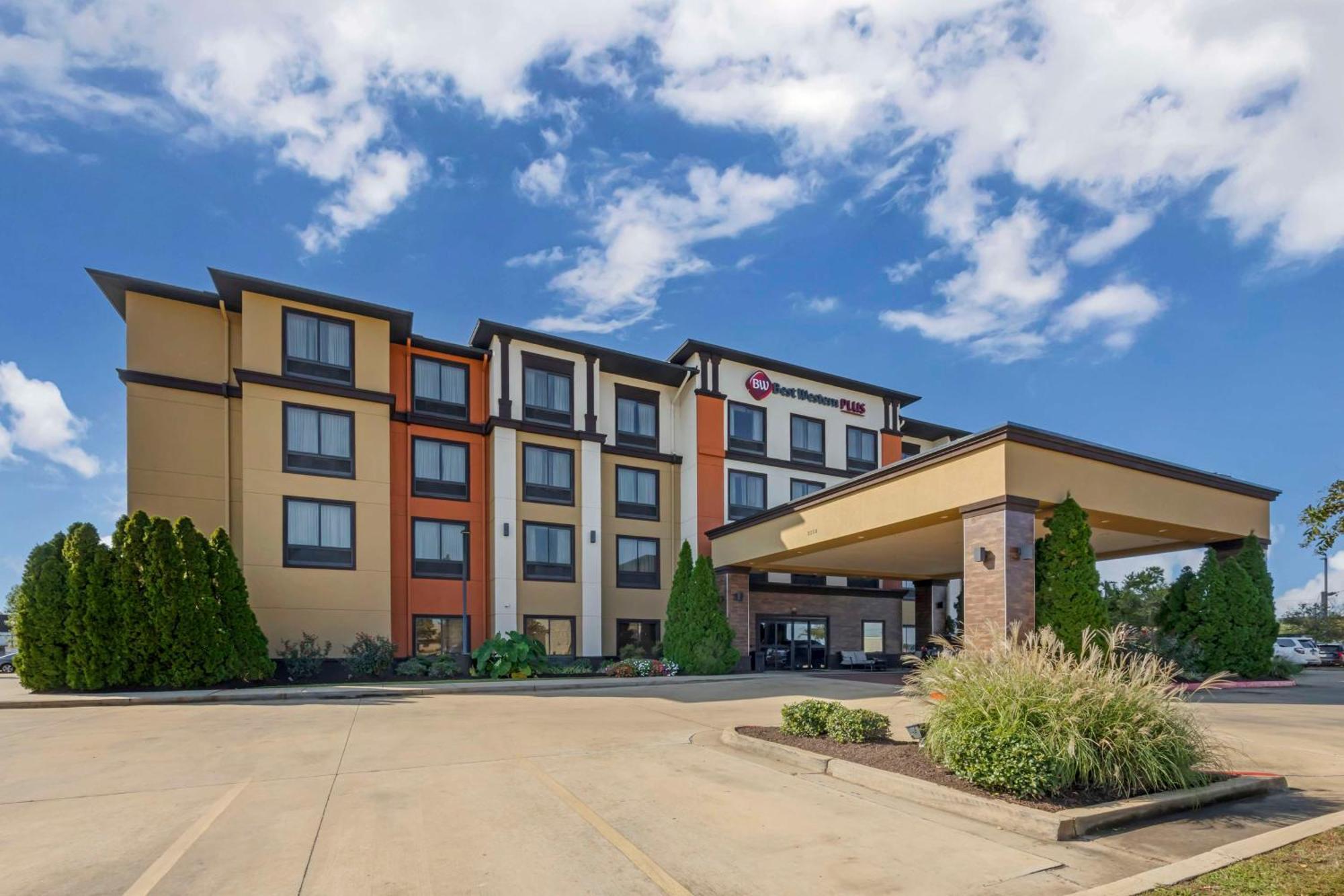 Best Western Plus Tupelo Inn & Suites Экстерьер фото